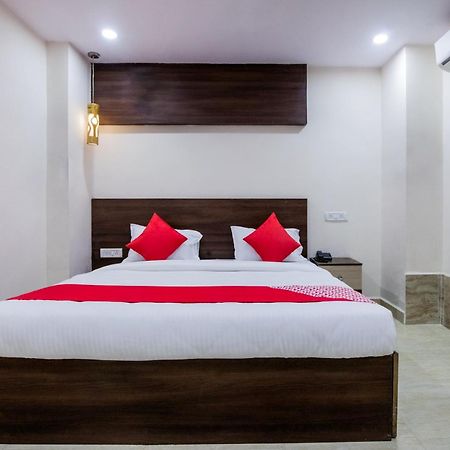 Super Hotel O Holiday Rani Gunj Opp Punjab National Bank Secunderabad Bagian luar foto