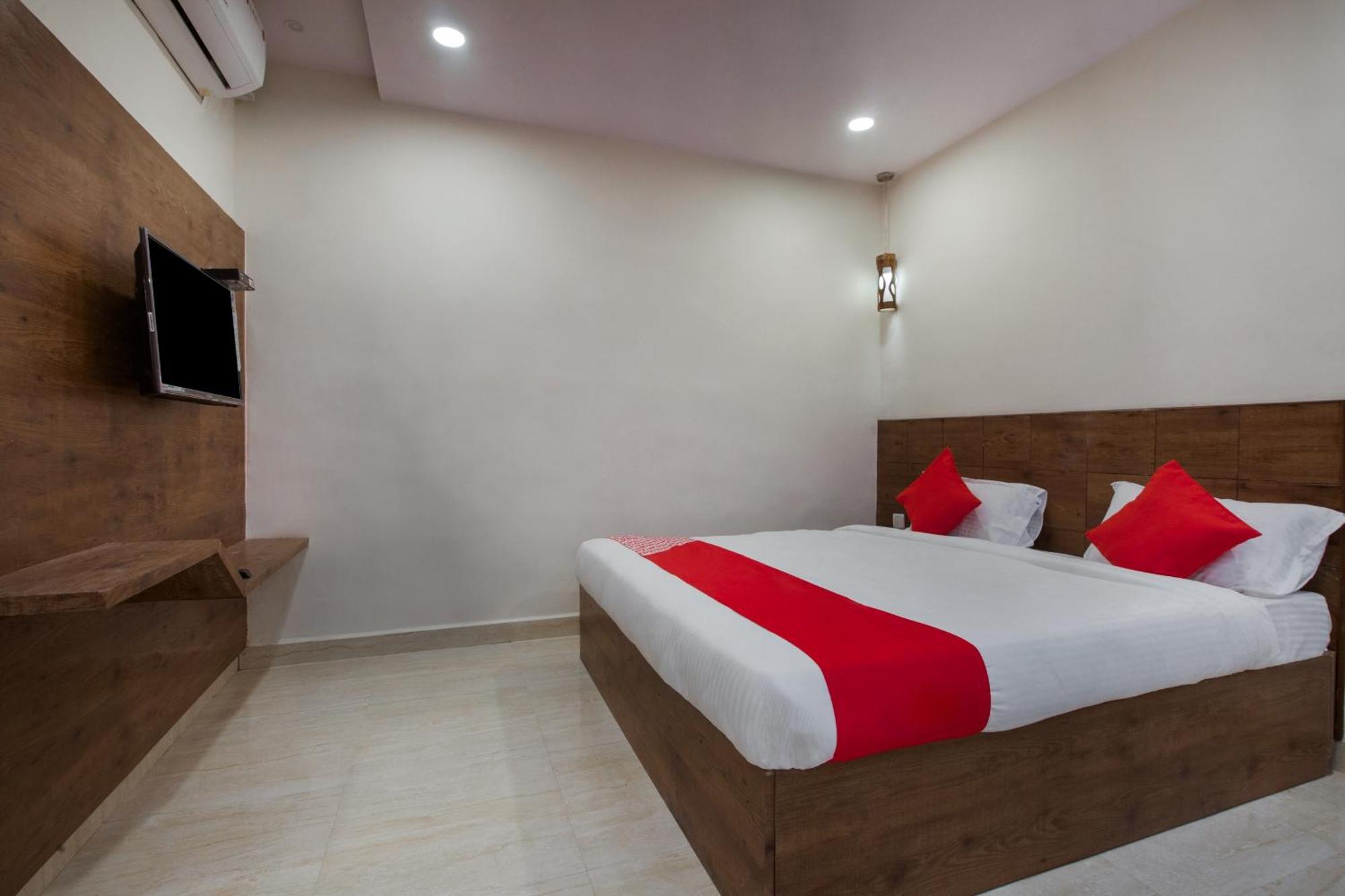 Super Hotel O Holiday Rani Gunj Opp Punjab National Bank Secunderabad Bagian luar foto