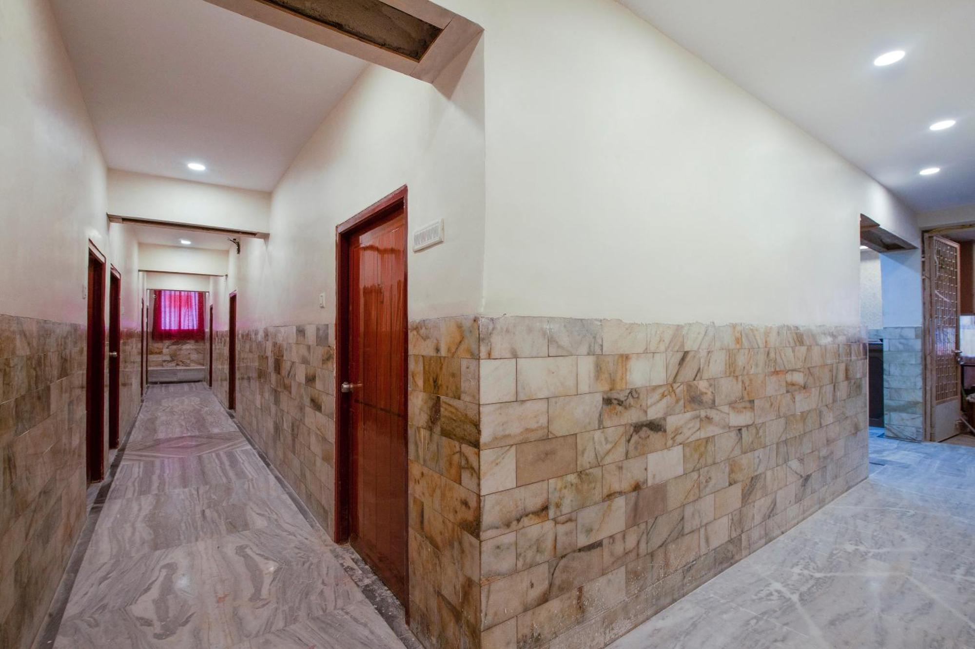 Super Hotel O Holiday Rani Gunj Opp Punjab National Bank Secunderabad Bagian luar foto