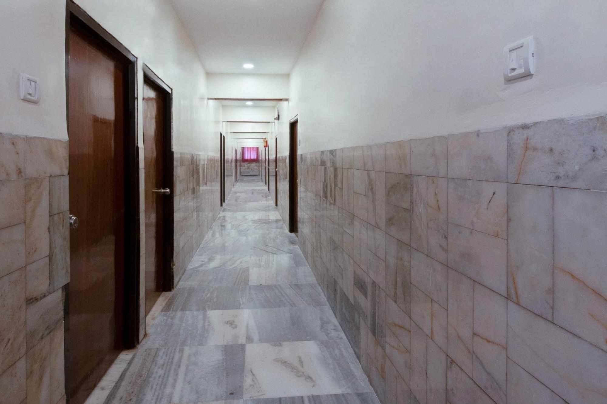 Super Hotel O Holiday Rani Gunj Opp Punjab National Bank Secunderabad Bagian luar foto