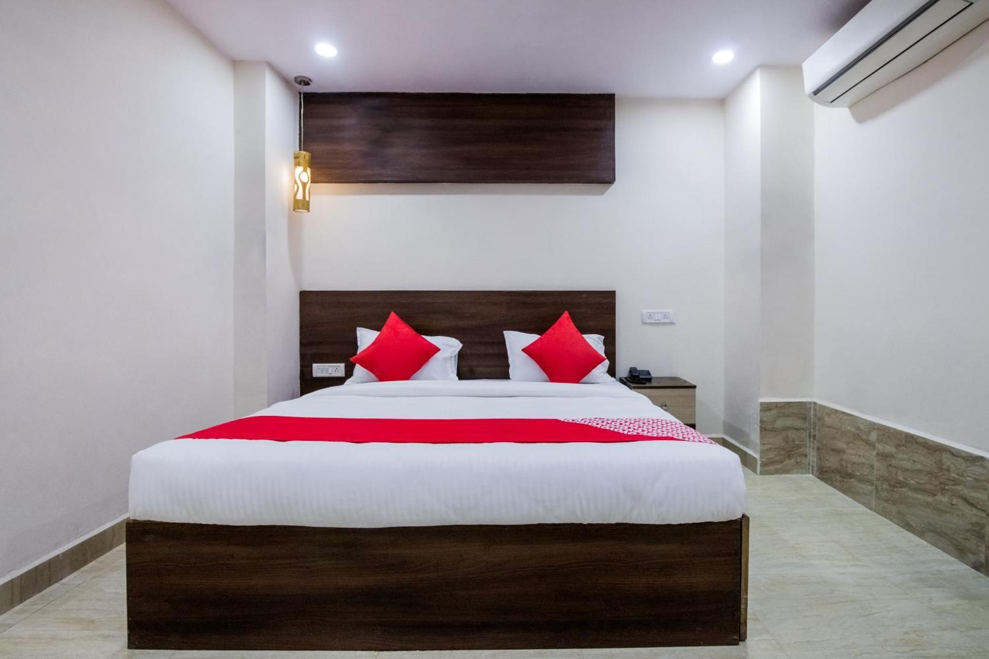 Super Hotel O Holiday Rani Gunj Opp Punjab National Bank Secunderabad Bagian luar foto